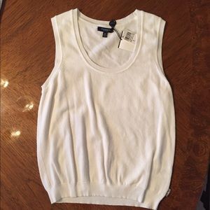 Burberry sleeveless sweater AUTHENTIC